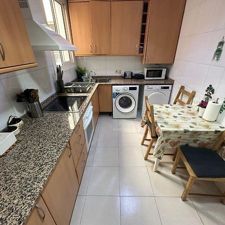Rooms Tetu Барселона Экстерьер фото