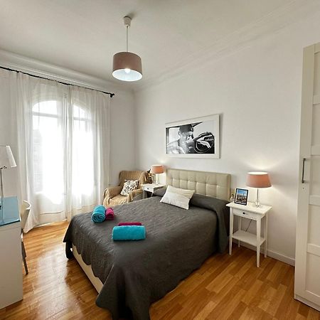Rooms Tetu Барселона Экстерьер фото
