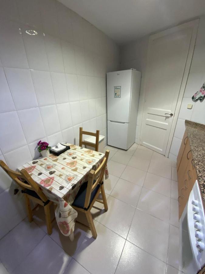 Rooms Tetu Барселона Экстерьер фото