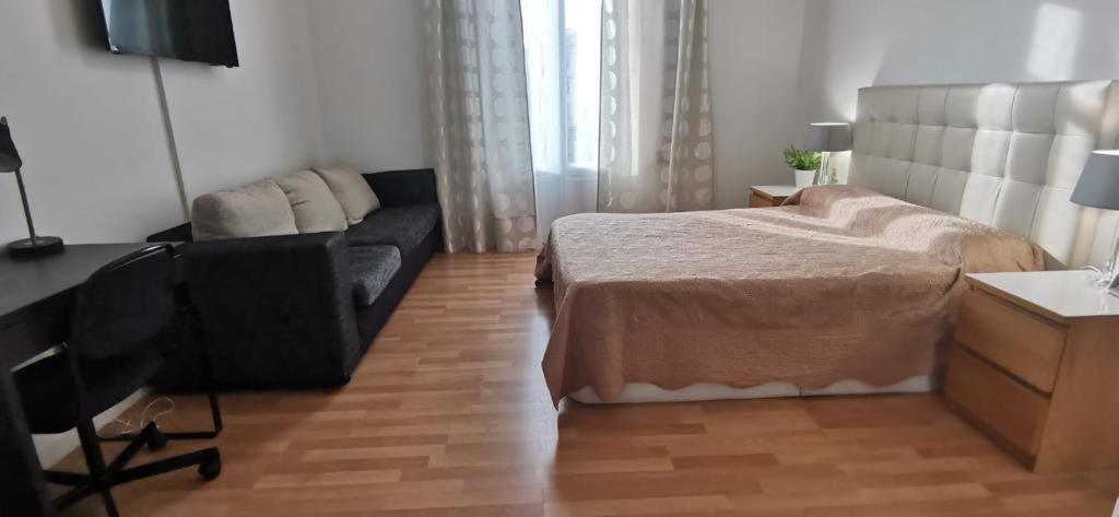 Rooms Tetu Барселона Экстерьер фото