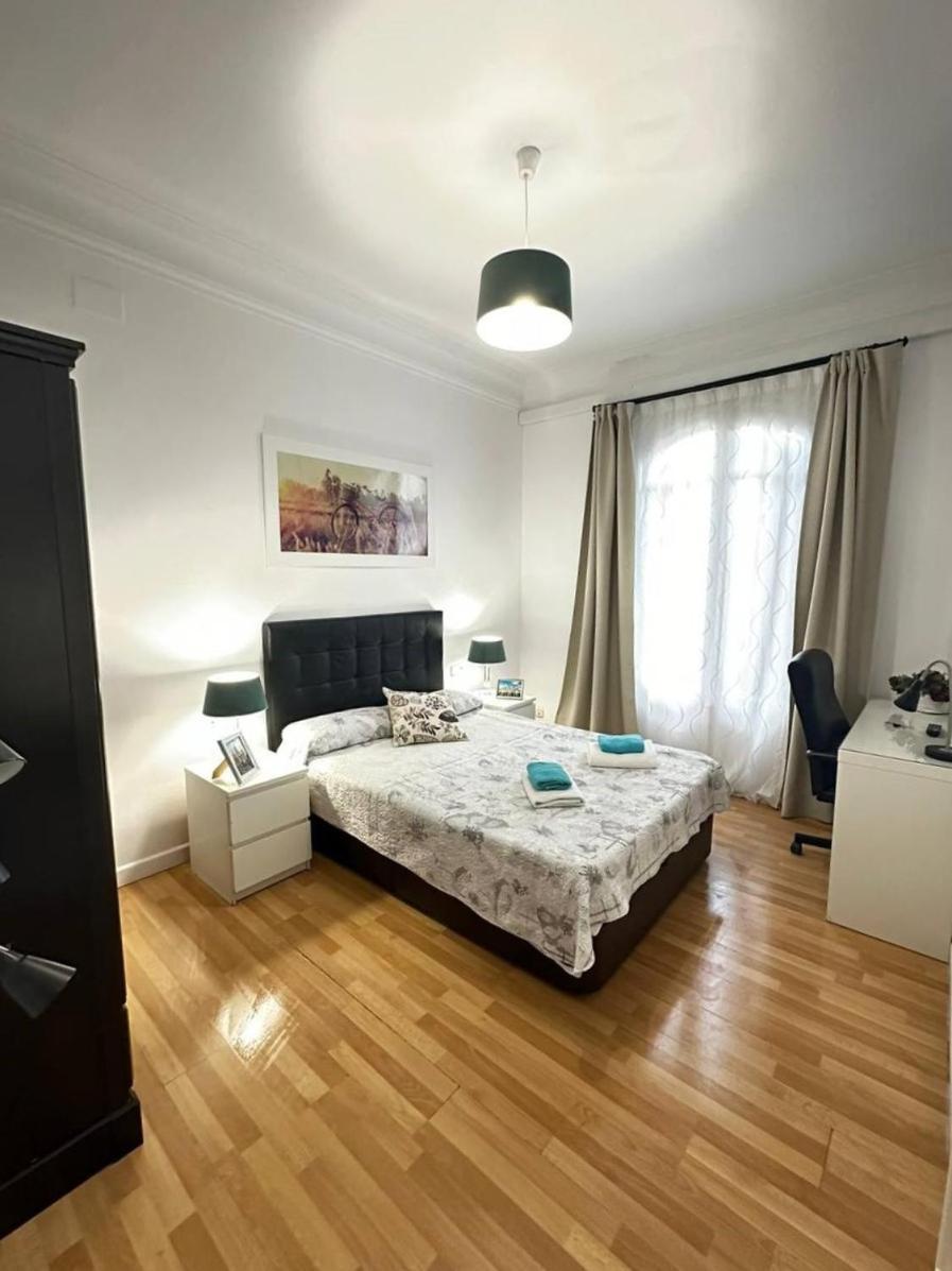 Rooms Tetu Барселона Экстерьер фото