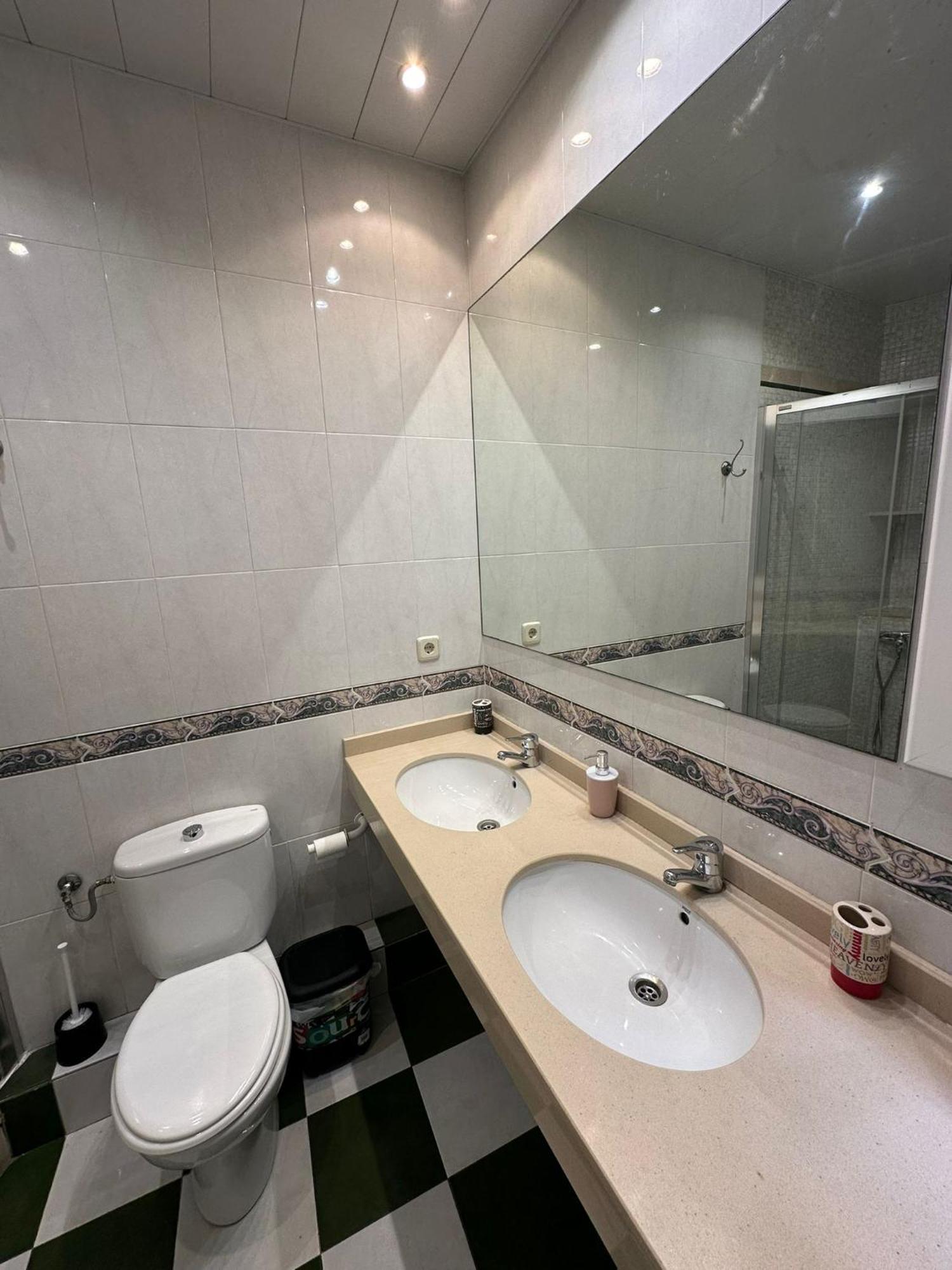 Rooms Tetu Барселона Экстерьер фото