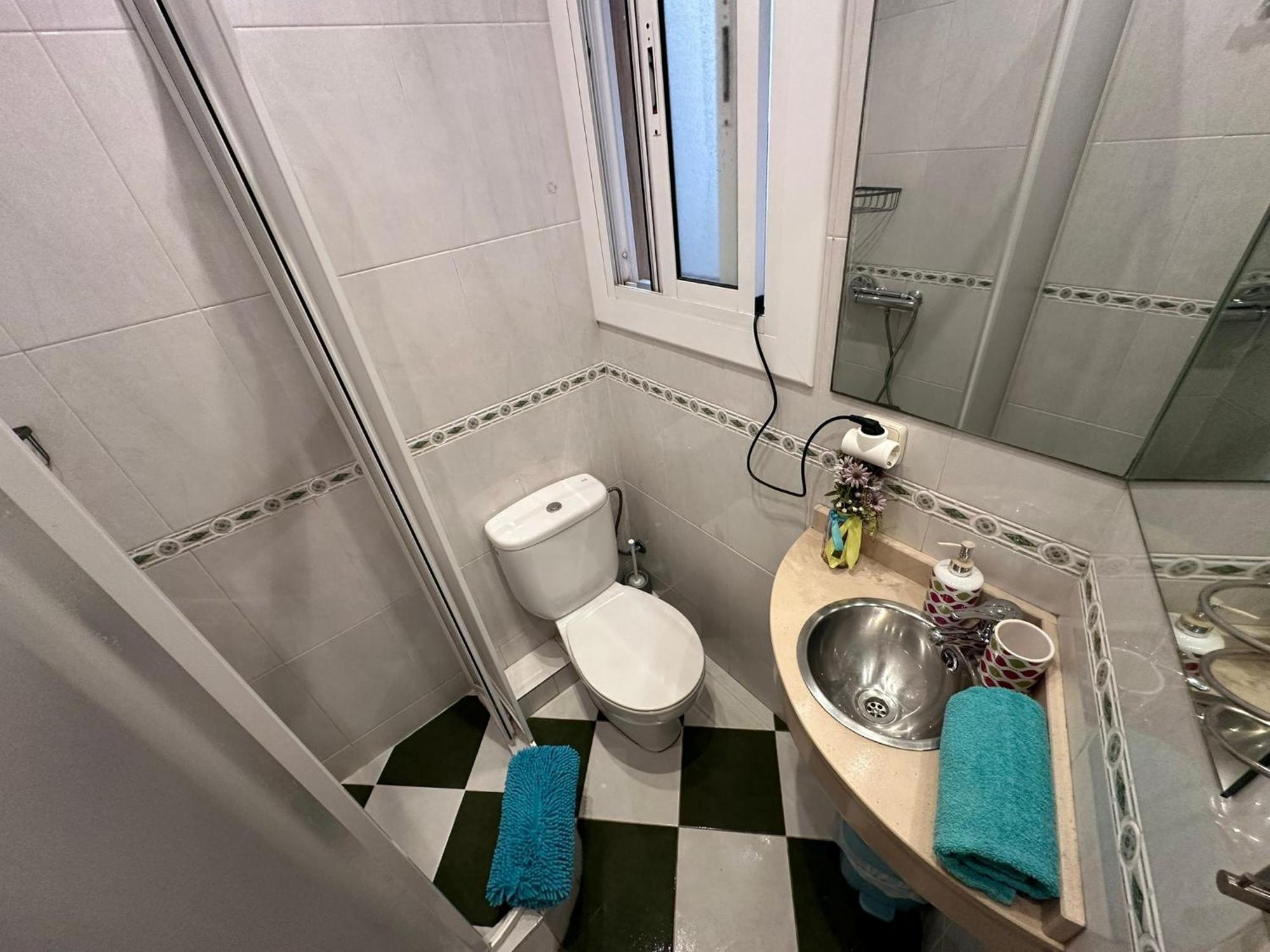 Rooms Tetu Барселона Экстерьер фото