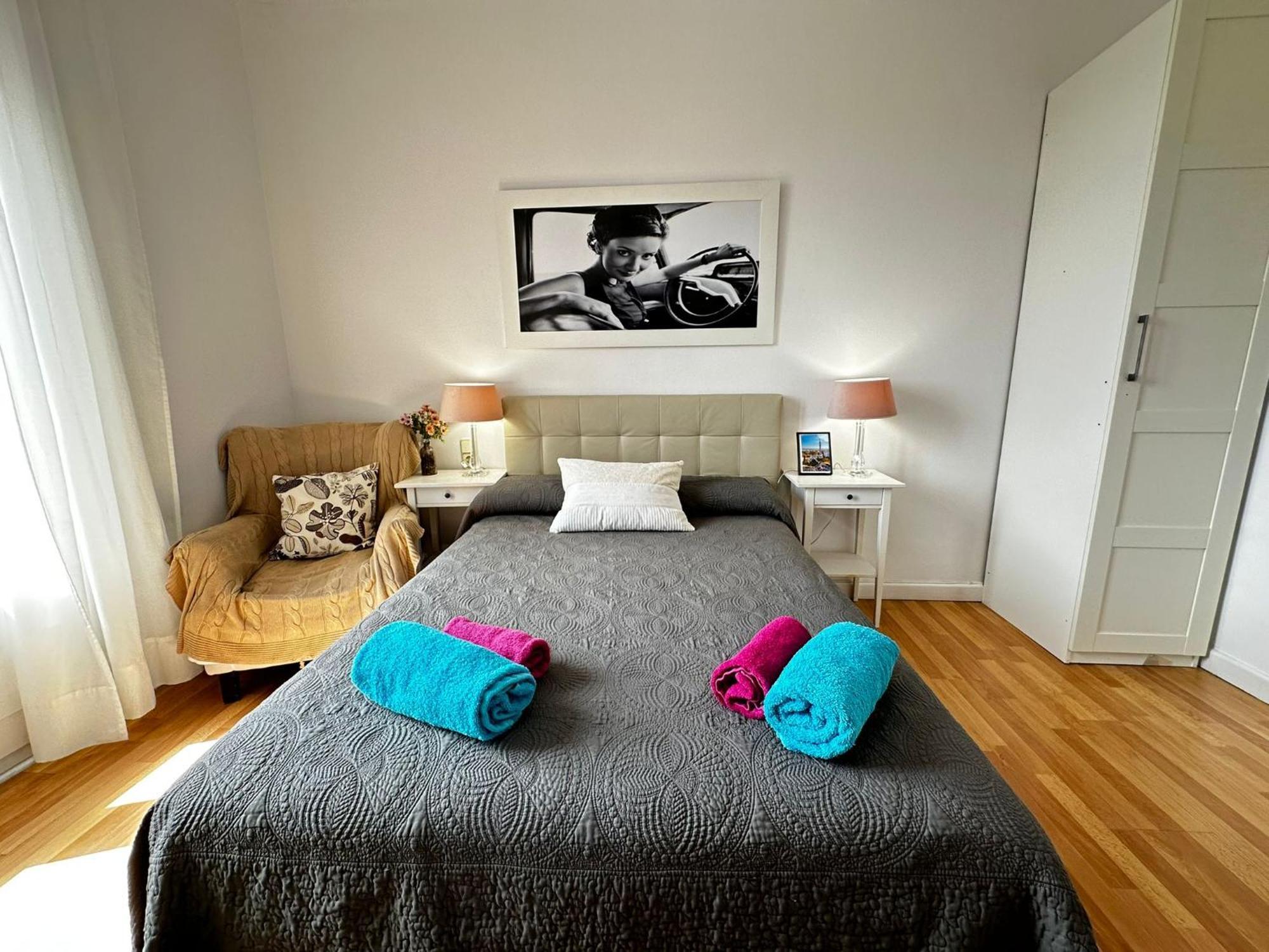 Rooms Tetu Барселона Экстерьер фото